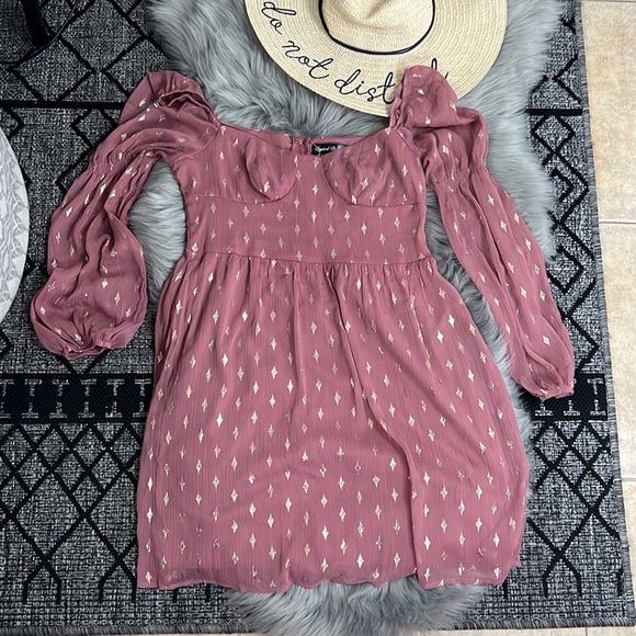 NWOT Crystal Doll Off Shoulder Tulle Flouncy Pink Gold Dress sz M - Picture 2 of 10